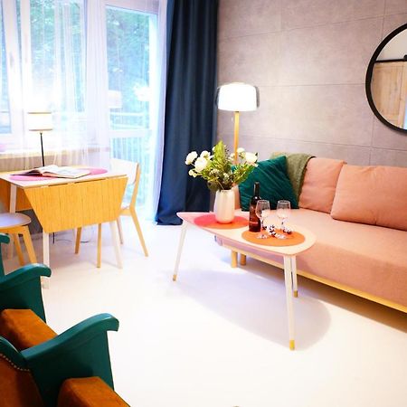 P&O Serviced Apartments Kinowa Varsavia Esterno foto