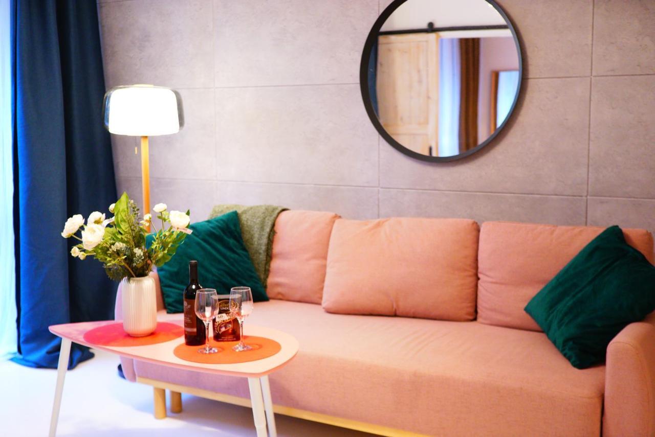 P&O Serviced Apartments Kinowa Varsavia Esterno foto