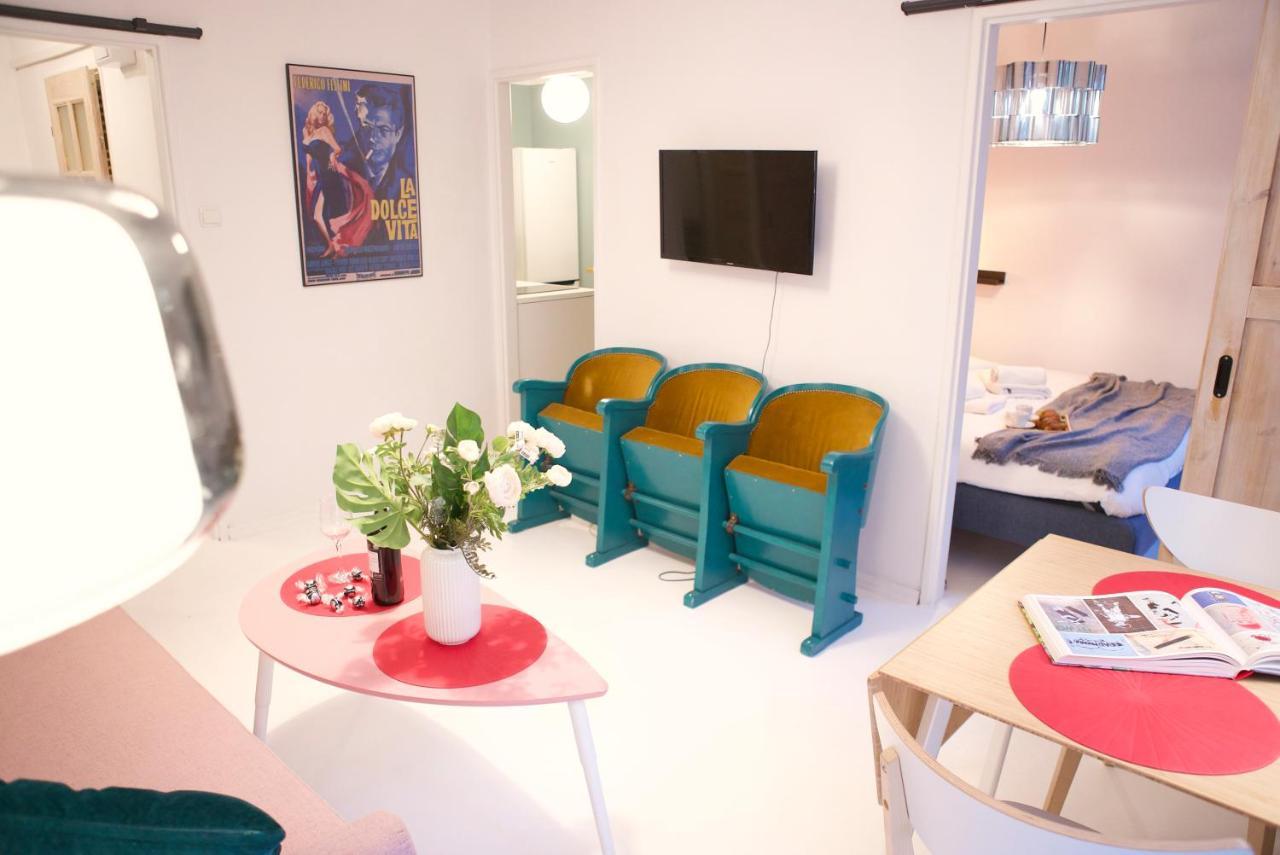 P&O Serviced Apartments Kinowa Varsavia Esterno foto
